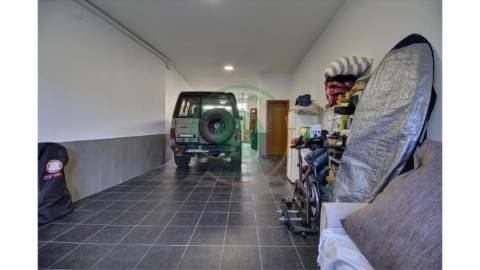 - Vende-se moradia T3 na Figueira da Foz, em zona...