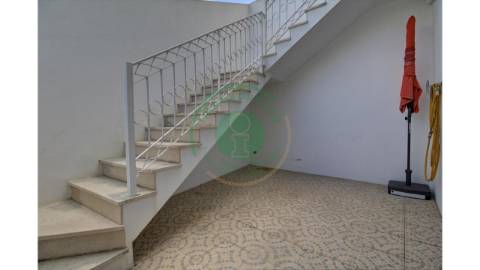 - Vende-se moradia T3 na Figueira da Foz, em zona...
