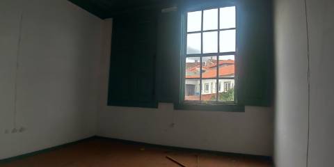 Imóvel Comercial e Habitacional no Centro Histórico de Vila Real