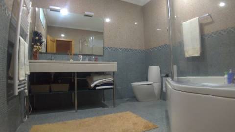 Moradia T4 com Logradouro e Jardim ao Intermarché de Vila Real