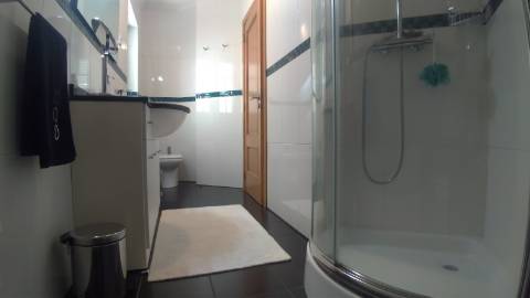 Moradia T4 com Logradouro e Jardim ao Intermarché de Vila Real