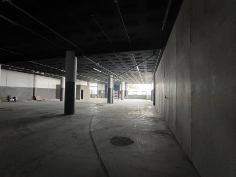 A estrear, armazém de 580 m2 na ZI de Constantim, Vila Real