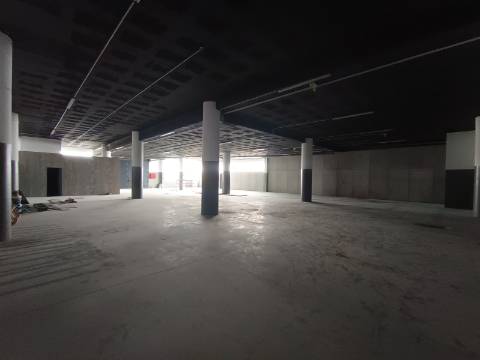 A estrear, armazém de 580 m2 na ZI de Constantim, Vila Real