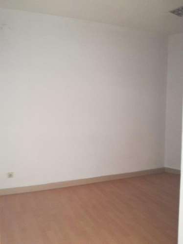 Loja de 114 m2 ao Terminal Rodoviário em Vila Real