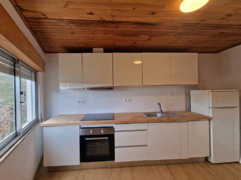 T1 a 2 minutos do nó da A4 (Parada do Pinhão/Justes)