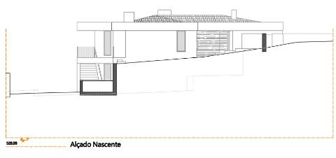 Terreno com Licença de Construção para Moradia Unifamiliar
