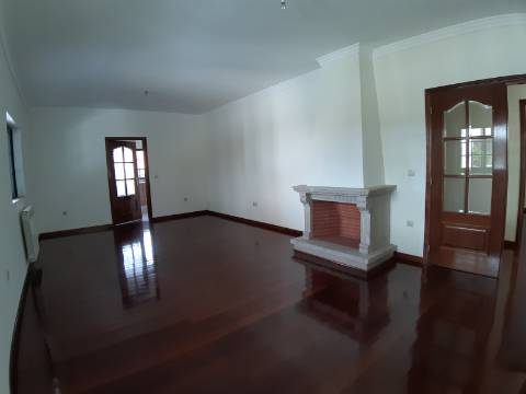 A Estrear, Moradias T4+1 na Urbanização Villa Sol em Vila Real