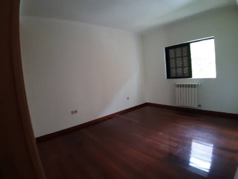 A Estrear, Moradias T4+1 na Urbanização Villa Sol em Vila Real