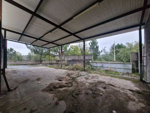 Armazém de 501m2 na Zona Industrial de Constantim, Vila Real