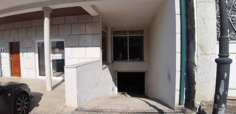 Loja de 112 m2 na Vila de Murça