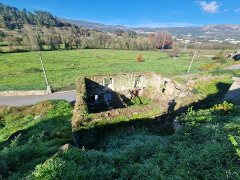 Com Projeto Aprovado | Imóvel para Reconstrução de Moradia T3 | Vila Real