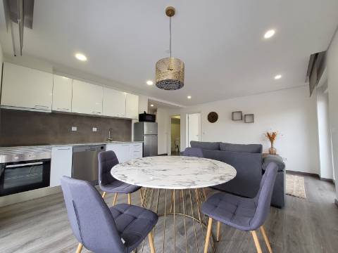 T4 Transformado em Dois T1(s) Junto ao Supermercado LIDL em Vila Real