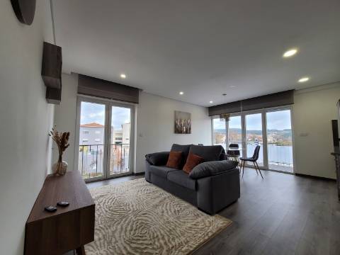 T4 Transformado em Dois T1(s) Junto ao Supermercado LIDL em Vila Real