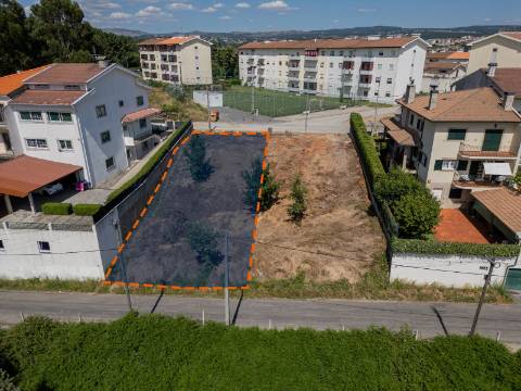 Lote Moradia 3 Frentes | Ao Hospital em Lordelo | Vila Real