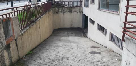 Lugar de Garagem com 13,5 m2 na Rua de Macau em Vila Real