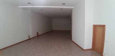 Loja de 113 m2 na Vila de Murça