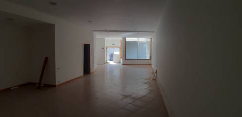 Loja de 113 m2 na Vila de Murça