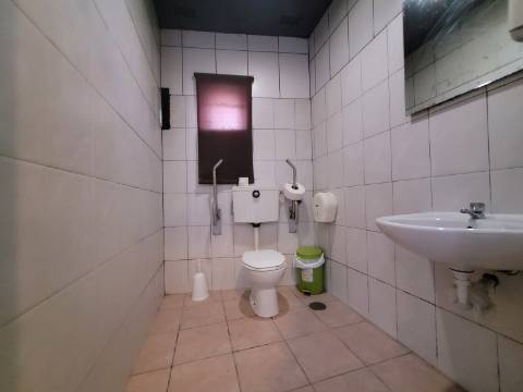 Trespassa-se Padaria em Pleno Funcionamento