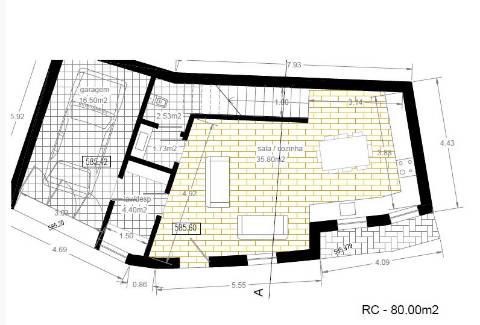 Em Construção, Moradia T3 às piscinas municipais em Alijó