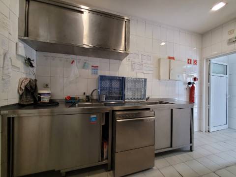 Trespasse de Pastelaria/ Padaria na Av. da Europa em Vila Real