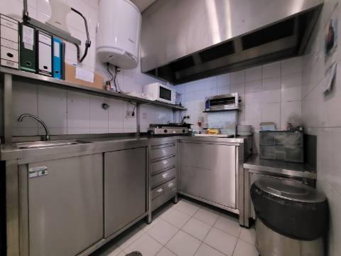 Trespasse de Pastelaria/ Padaria na Av. da Europa em Vila Real