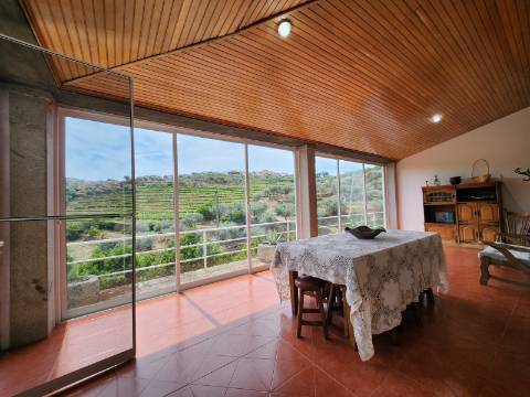 Quinta de 20 hectares com unidade de Turismo