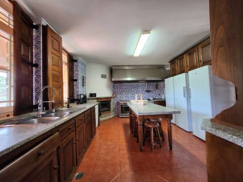 Quinta de 20 hectares com unidade de Turismo