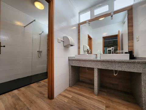 Quinta de 20 hectares com unidade de Turismo