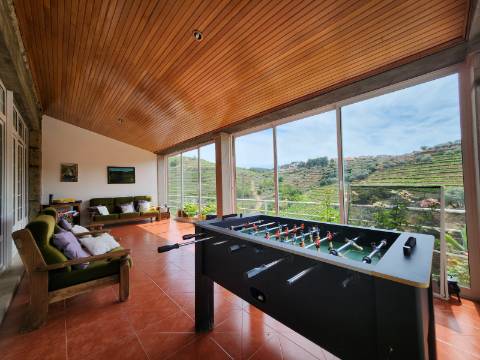 Quinta de 20 hectares com unidade de Turismo