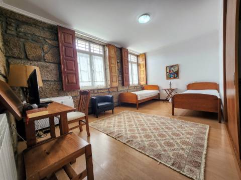 Quinta de 20 hectares com unidade de Turismo