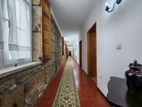 Quinta de 20 hectares com unidade de Turismo