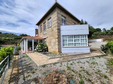 Quinta de 20 hectares com unidade de Turismo