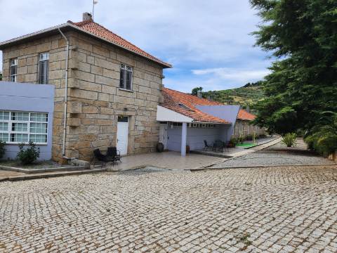 Quinta de 20 hectares com unidade de Turismo