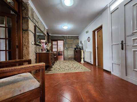 Unidade de Turismo inserida em Quinta de 20 hectares