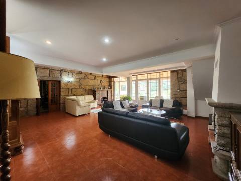 Unidade de Turismo inserida em Quinta de 20 hectares