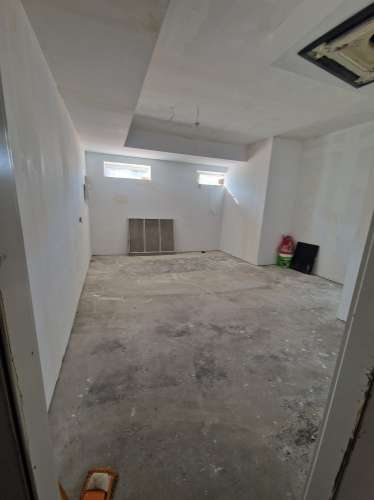 Em Vila Real, Loja de Cave e Rés do Chão Junto à Loja do Cidadão