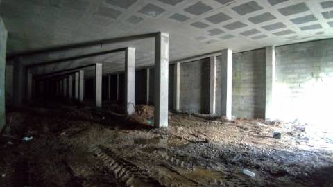 Na Vila de Murça, armazém de 617m2 em bruto