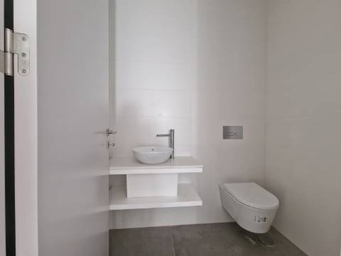 Moradia T4+1 com 4 suites em Borbela, Vila Real