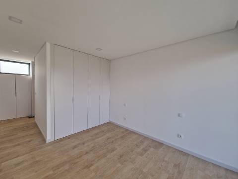 Moradia T4+1 com 4 suites em Borbela, Vila Real