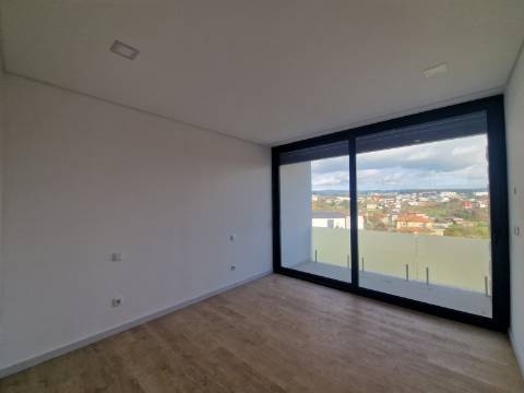 Moradia T4+1 com 4 suites em Borbela, Vila Real