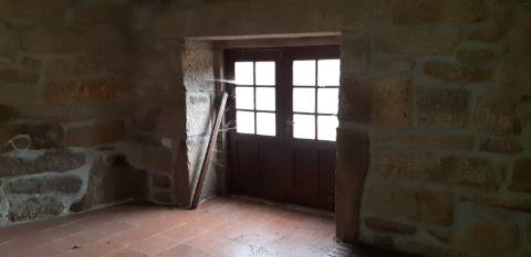 Retoma Bancária, Moradia T5 em Telões, Vila Pouca de Aguiar