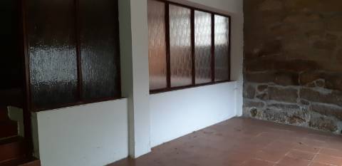 Retoma Bancária, Moradia T5 em Telões, Vila Pouca de Aguiar