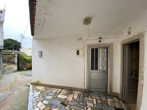 Retoma Bancária Moradia T2 na Vila de Sanfins do Douro