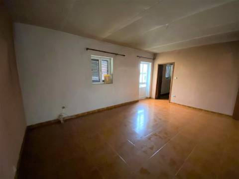 Retoma Bancária Moradia T2 na Vila de Sanfins do Douro