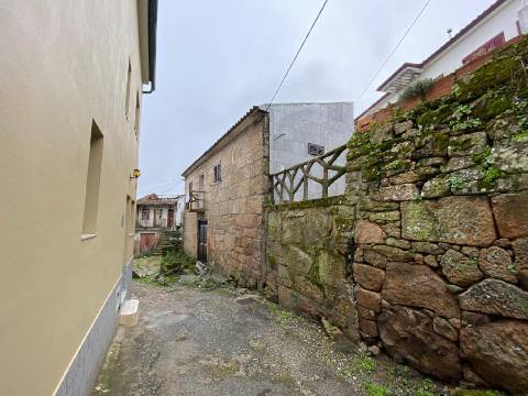 Retoma Bancária Moradia T2 na Vila de Sanfins do Douro