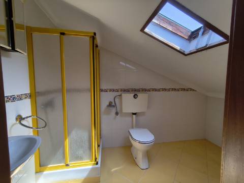 Moradia T4 em Banda Contínua em Valpaços