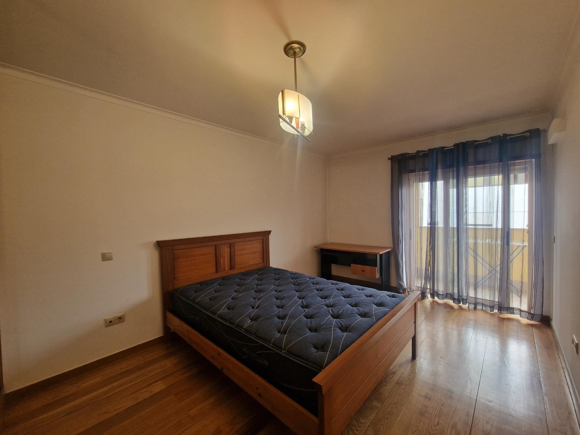 Apartamento T3 para 4 Estudantes Junto ao Hotel Miracorgo