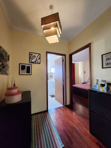 Na Rua Cidade Espinho em Vila Real, T4+1 com Sótão Habitável