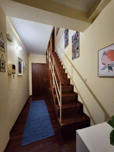 Na Rua Cidade Espinho em Vila Real, T4+1 com Sótão Habitável