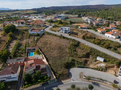 Lote em Sabrosa com Projeto Aprovado para Moradia